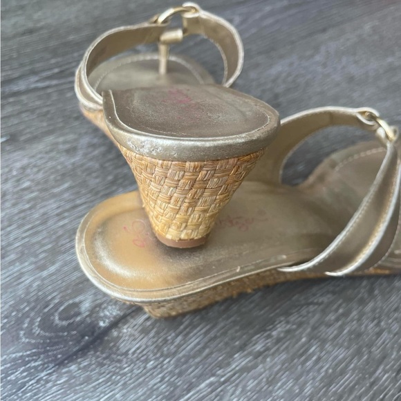 Lilly Pulitzer sandals - Picture 3 of 5